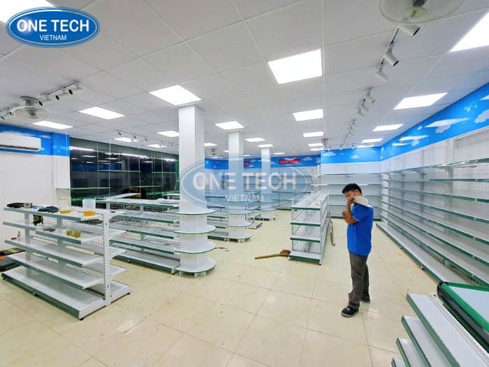 Lắp đặt kệ cho hệ thống sữa 3 tốt 04