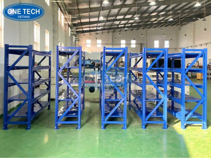 Kệ cho kho hàng vừa và nhỏ linh hoạt