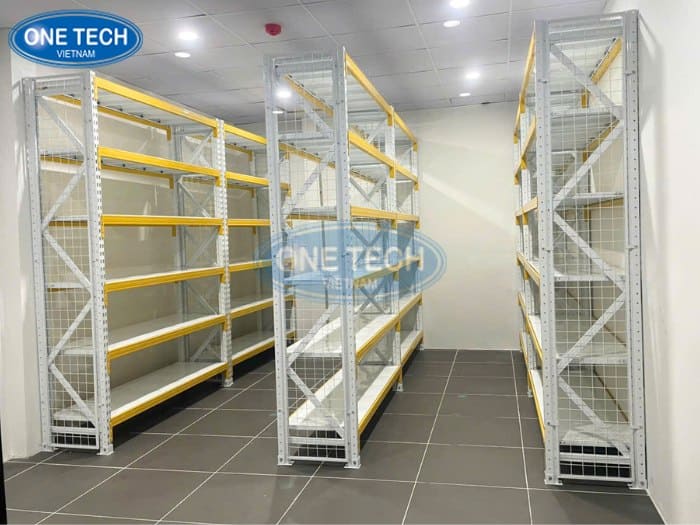 Kệ tải trọng 200 - 300kg/tầng
