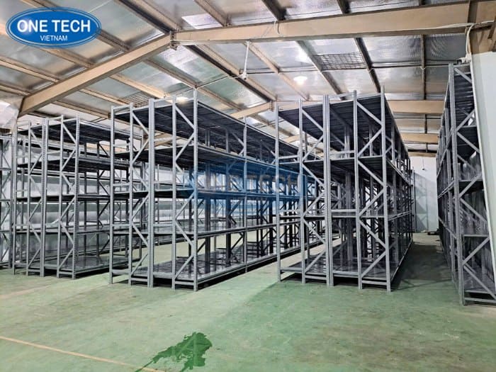 Kệ mức tải tối đa 700kg/tầng