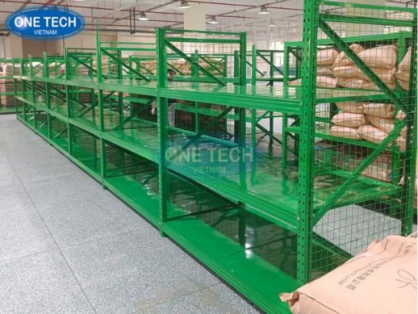 Kệ màu xanh lưng lưới