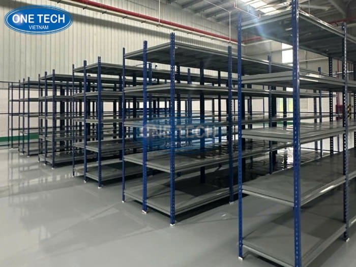 Kệ được thiết kế theo yêu cầu 