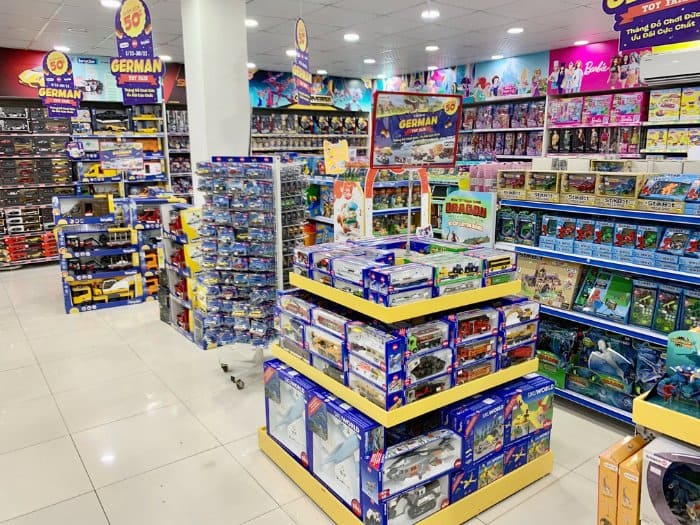 Những câu hỏi liên quan khi mở cửa hàng đồ chơi