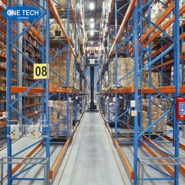 Đặc điểm riêng kệ kho Narrow Aisle