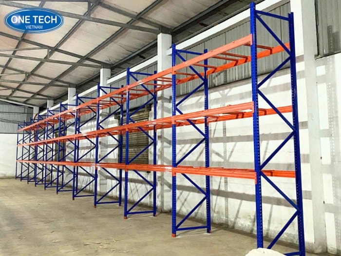Kệ Selective đơn giản, dễ xuất nhập