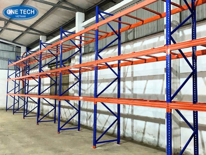 Kệ đựng linh kiện điện tử trong kho lớn - Kệ Selective