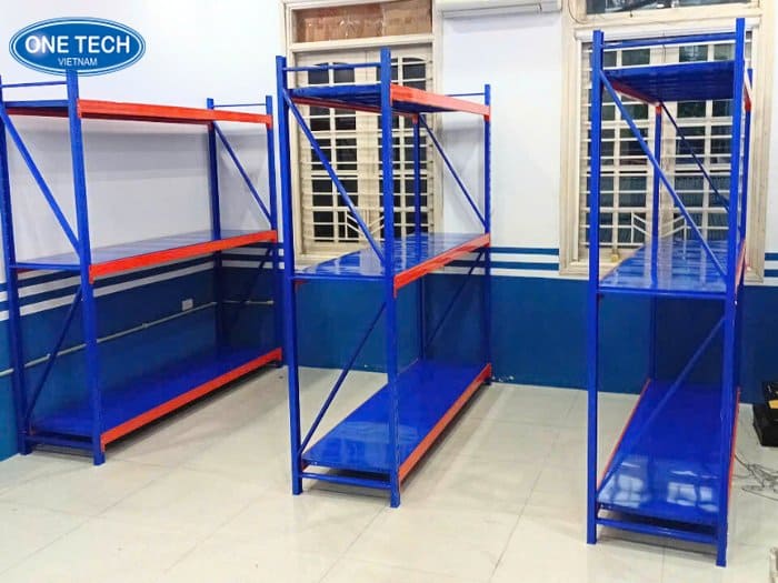 Kệ kho hạng trung 200kg/tầng