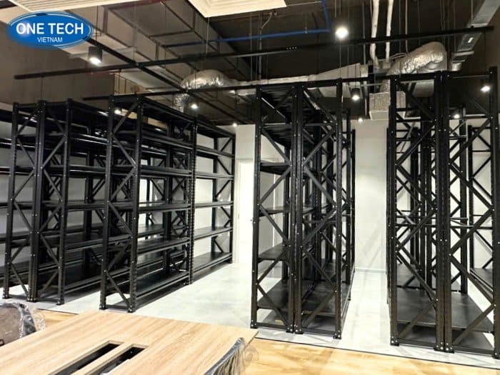 Kệ trung tải Ninh Bình màu đen