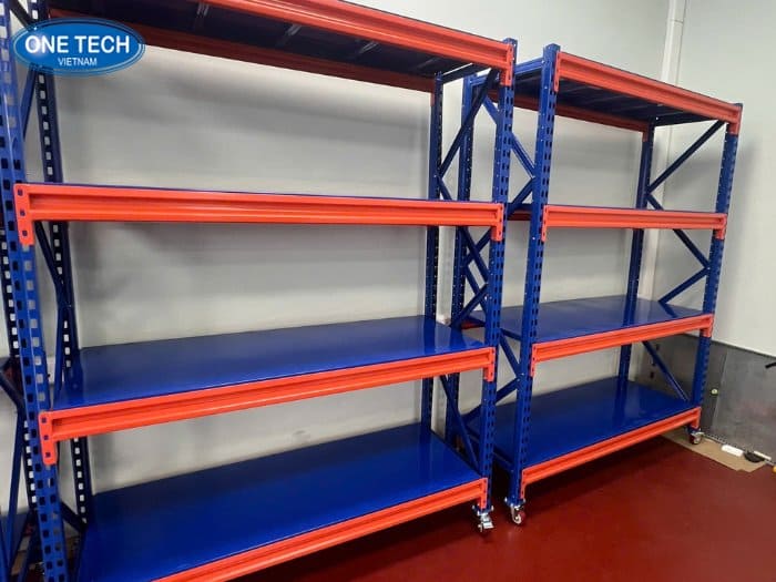 One Tech Group - Sản xuất kệ trung tải có bánh xe chất lượng