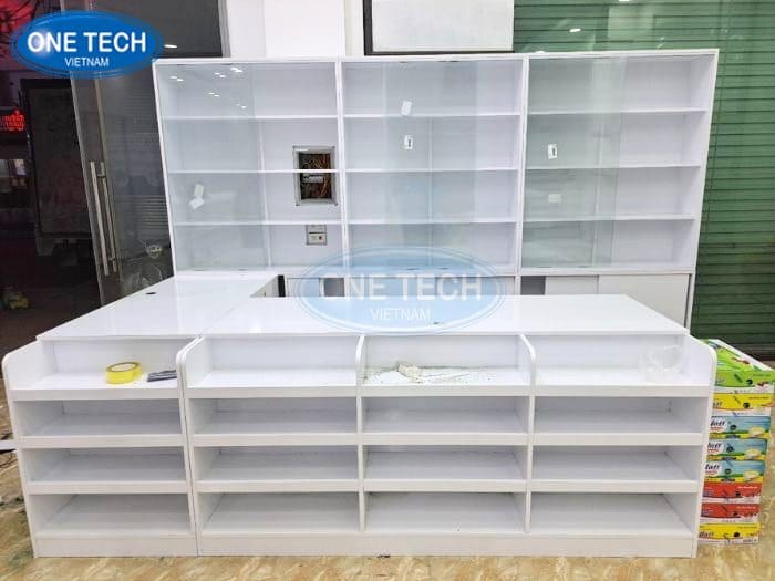One Tech Group - Cung cấp bàn thu ngân trắng uy tín