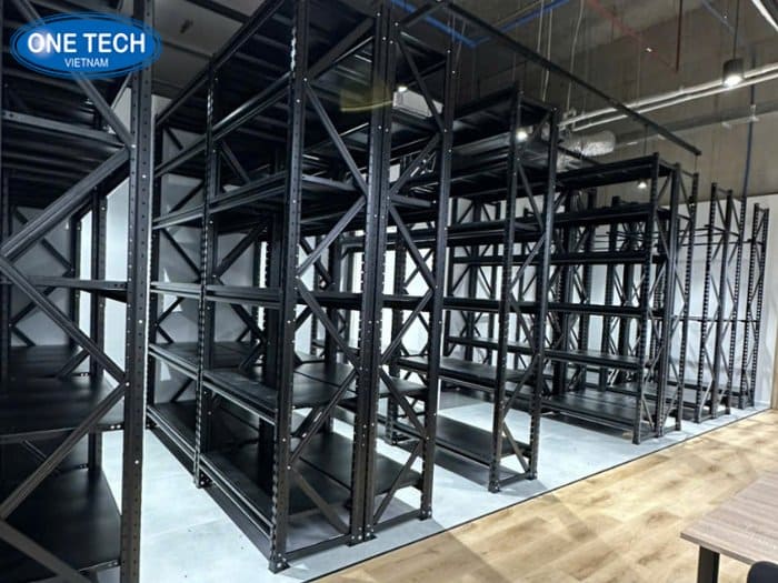 Kệ trung tải màu đen cao cấp