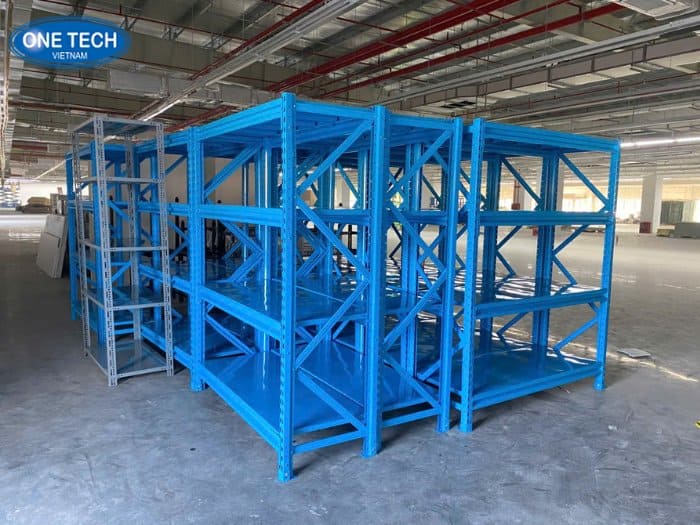 Kệ trung tải màu xanh dương