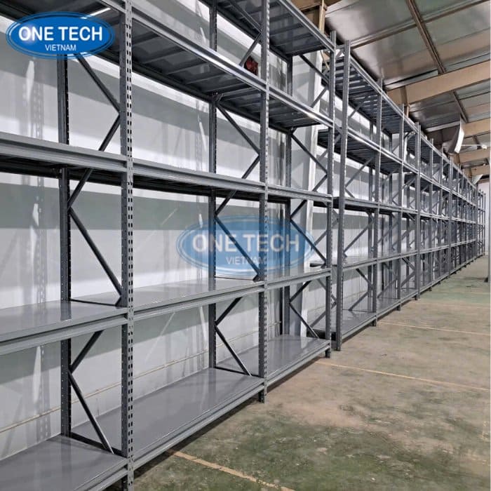 Kệ sát tường tiết kiệm không gian