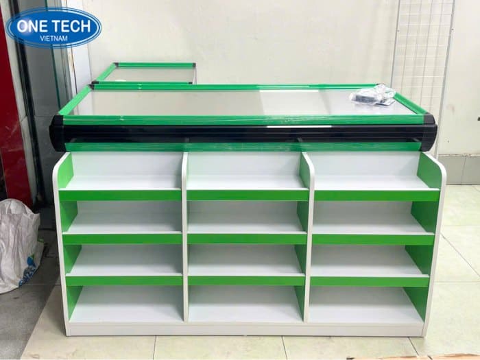 Quầy thanh toán màu xanh lá bắt mắt