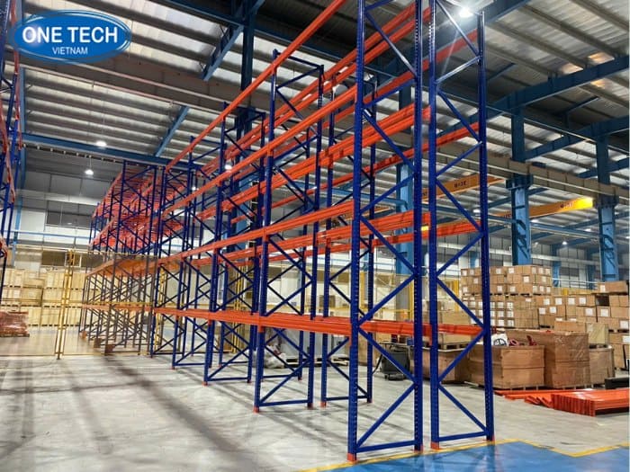 Kệ Double Deep ghép nối từ 2 dãy Selective song song nhau