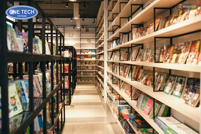 Kệ khung sắt mâm gỗ sang trọng