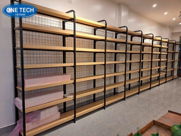 Kệ khung sắt mặt gỗ cho cửa hàng thuốc BVTV