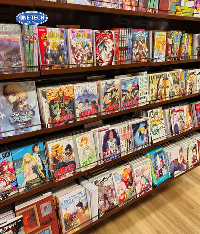 Kệ kim loại để truyện tranh có rào chắn