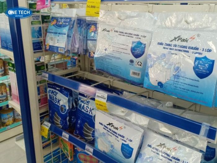 Kệ móc treo trưng bày khẩu trang