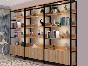 Kệ trưng bày đồ phong thủy khung sắt mặt gỗ 