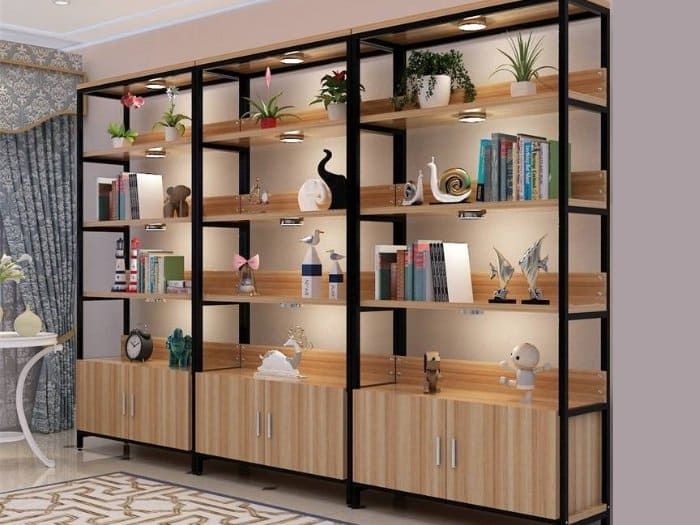 Kệ trưng bày đồ phong thủy khung sắt mặt gỗ 