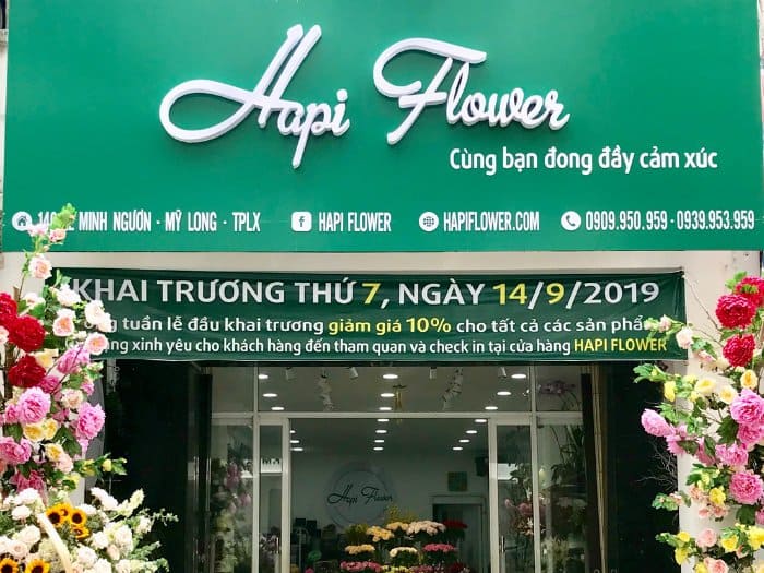 Thiết kế biển hiệu cho shop hoa tươi nhỏ