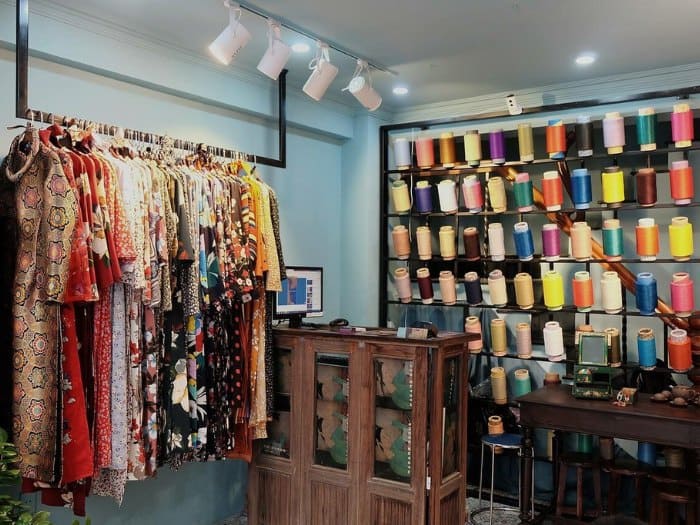 Thiết kế cửa hàng áo dài thanh lịch, tối ưu không gian