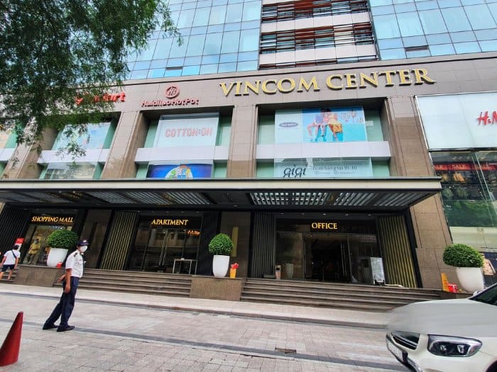 Vincom Center Đồng Khởi - Biểu tượng shopping sang trọng Quận 1