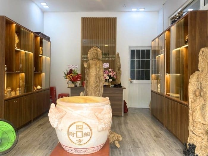 Kệ gỗ kèm tủ trưng bày trầm hương