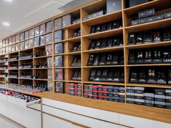 Kệ trưng bày cà vạt đẹp