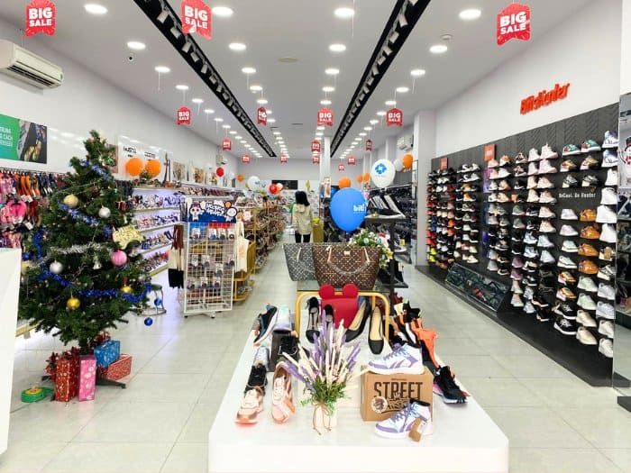 Mẫu thiết kế cửa hàng giày dép 09