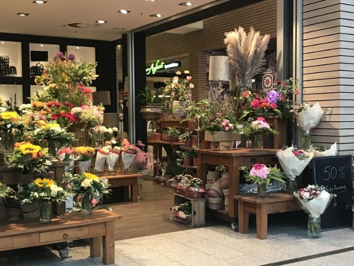Mẫu thiết kế shop bán hoa tươi 16