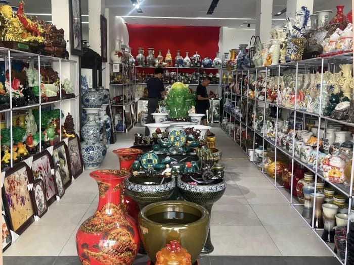 Mẫu thiết kế cửa hàng bán đồ gốm 09