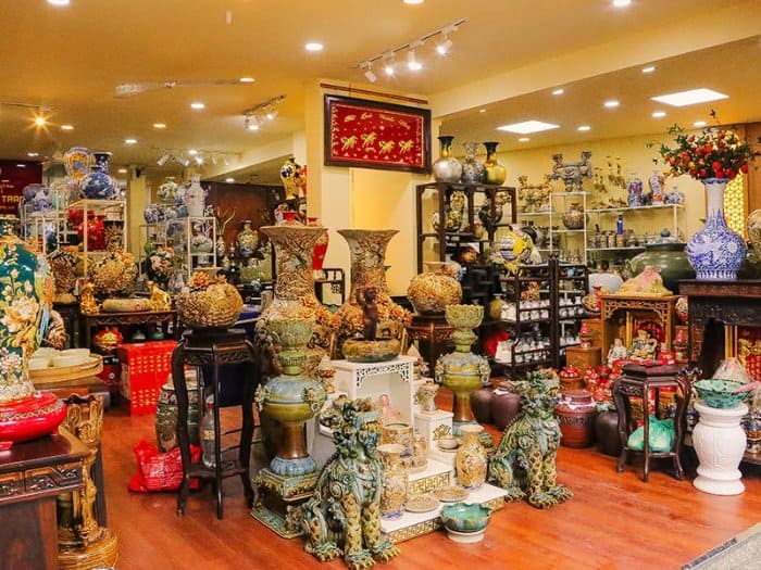 Mẫu thiết kế cửa hàng bán đồ gốm 10