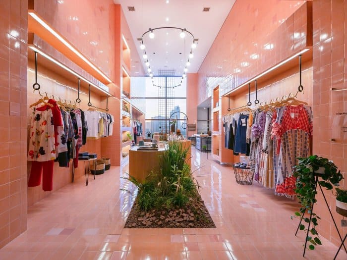Mẫu thiết kế cửa hàng thời trang 07