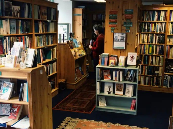 Mẫu thiết kế cửa hàng văn phòng phẩm 06