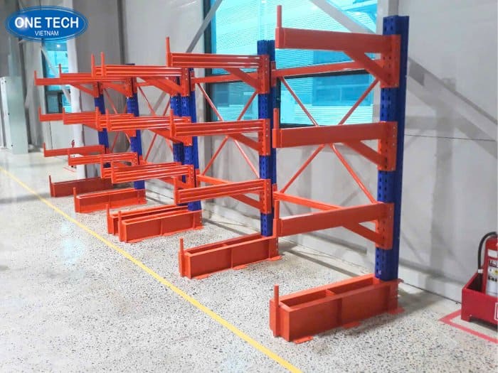 Kệ tay đỡ cho kho hàng ngành sắt thép
