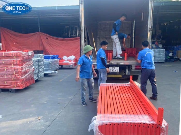 One Tech Group - Sở hữu nhà máy sản xuất kệ kho quy mô lớn