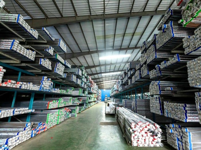 Giá bán kệ kho hàng ngành nhôm kính