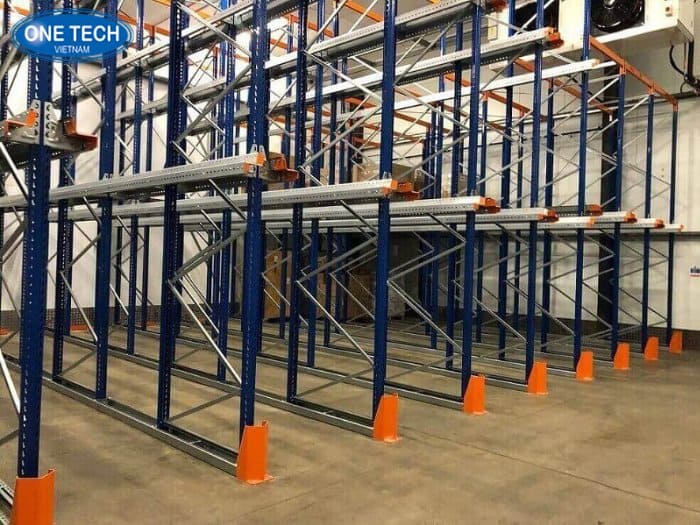 Kệ công nghiệp Drive In tối ưu diện tích