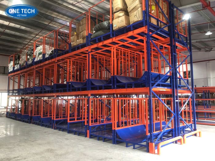 Mẫu kệ kho hàng Ninh Bình 08