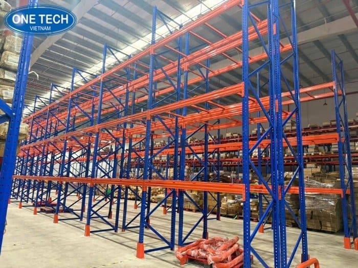 Mẫu kệ cho kho ngành dày dép từ nhỏ đến lớn