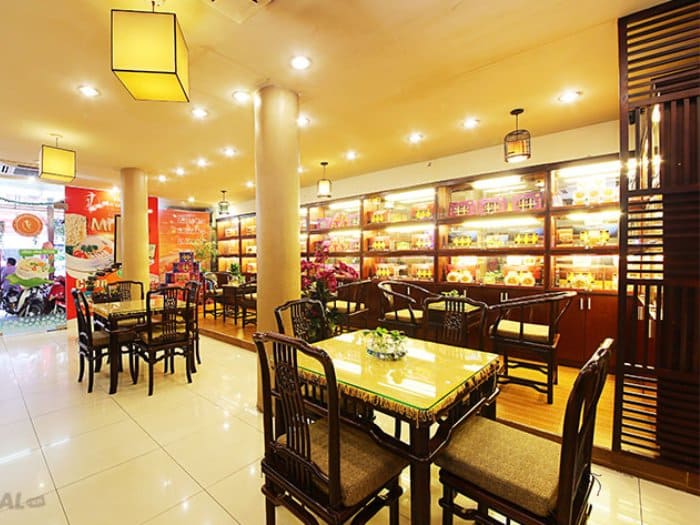 Mẫu thiết kế cửa hàng yến sào 16