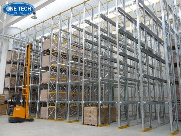 Kệ Drive In tối ưu diện tích kho công nghiệp