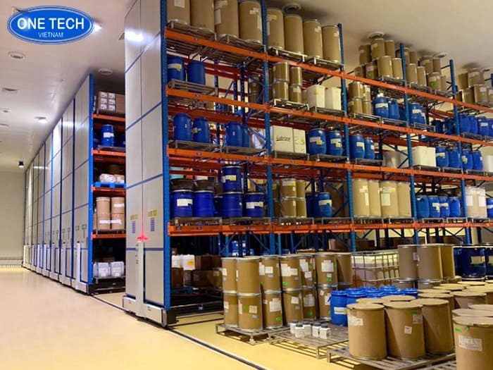 Kệ di động - Kệ công nghiệp cho phép di chuyển cả bộ kệ