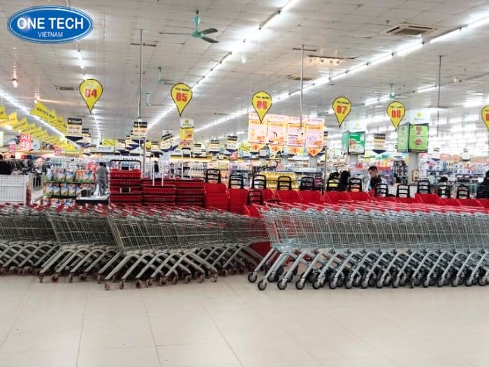 Xe đẩy siêu thị inox, phục vụ khách hàng khi mua sắm