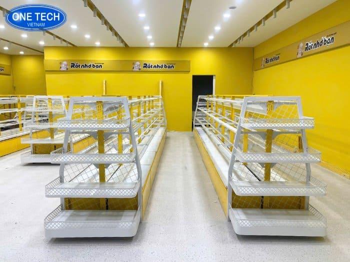 Dự án kệ trưng bày cho cửa hàng Snack Kingdom 05