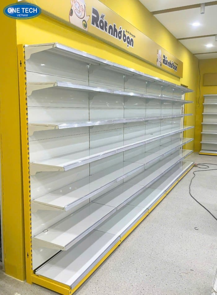 Kệ đơn siêu thị màu vàng bắt mắt