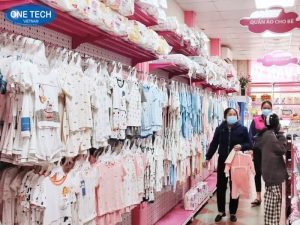 Kệ móc treo đồ dùng cho trẻ sơ sinh tiện lợi