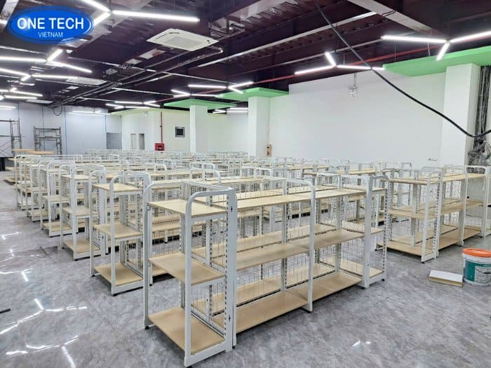 Lắp đặt dự án kệ trưng bày cho Lonton group 04